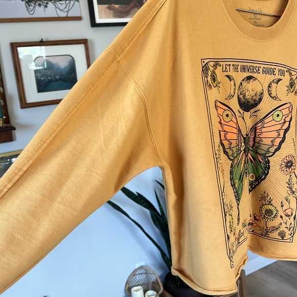 Zoe + Liv "Let the Universe Guide You" Yellow Butterfly Sweatshirt - Size XL - Picture 6 of 6
